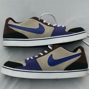 Nike Sneakers Size 10.5